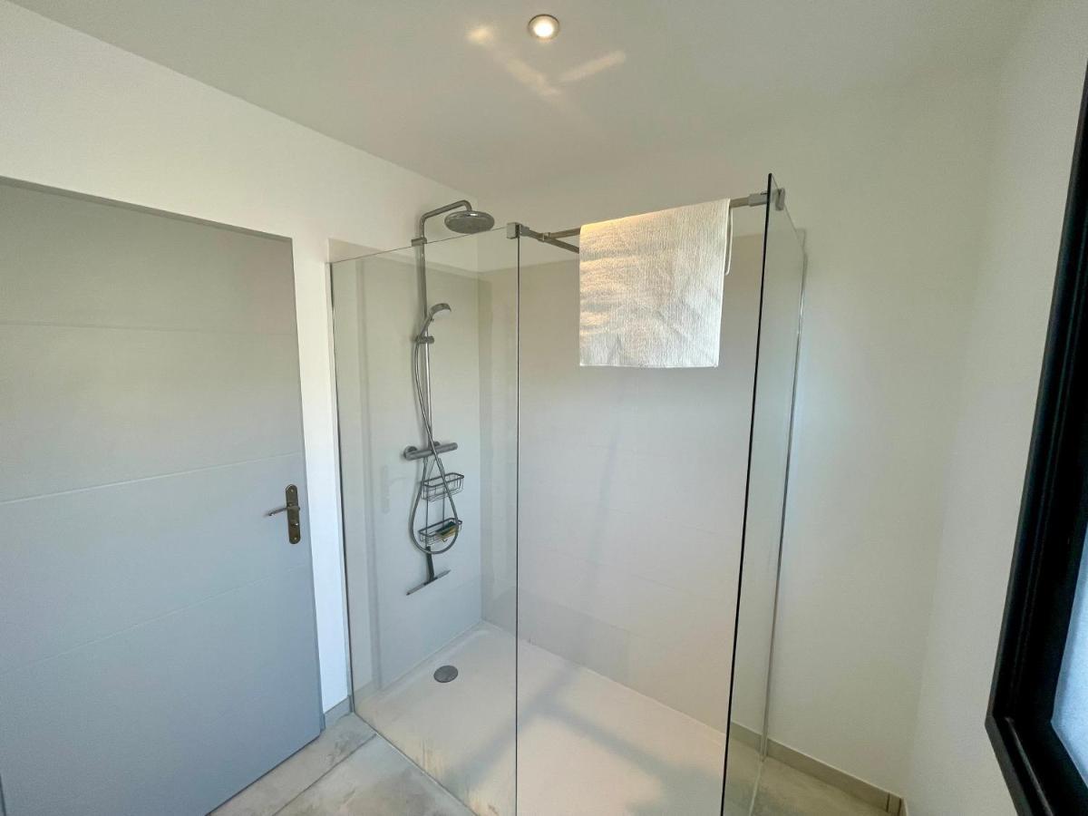 Appartement Luxe Le Levant Hyères Exterior foto